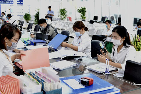 Sáng cắp ô đi, chiều cắp ô về