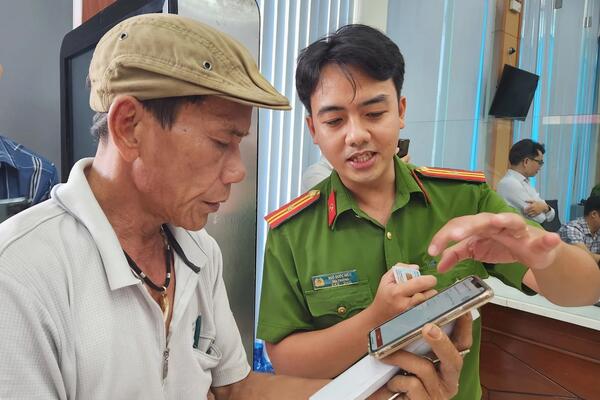 Đoàn kết, thống nhất về nhận thức và hành động trong thực hiện tinh gọn bộ máy trong hệ thống chính trị - cơ sở để đấu tranh, phản bác âm mưu, thủ đoạn của các thế lực thù địch