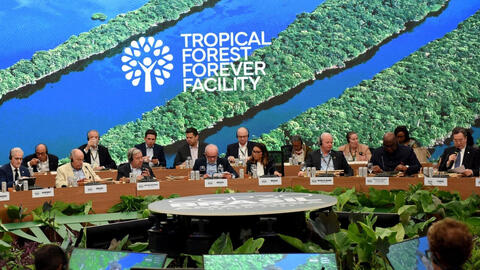 Chấm dứt đợt đóng cửa chính phủ dài nhất trong lịch sử nước Mỹ; COP30 khai mạc tại Brazil trong nỗ lực bảo vệ khí hậu toàn cầu