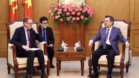 Trưởng Ban Chính sách, chiến lược Trung ương Nguyễn Thanh Nghị tiếp và làm việc với Lãnh đạo Tập đoàn Airbus