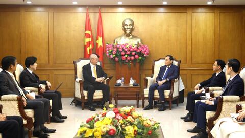 Trưởng Ban Chính sách, chiến lược Trung ương Trần Lưu Quang tiếp Cố vấn đặc biệt Liên minh Nghị sĩ hữu nghị Nhật - Việt