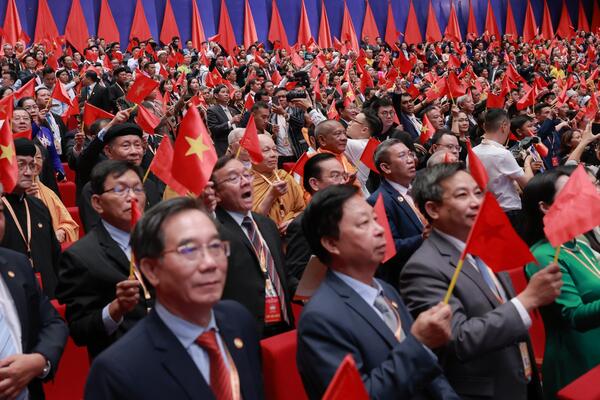 Tiếp tục xây dựng, hoàn thiện tổ chức bộ máy của hệ thống chính trị trong thời gian tới