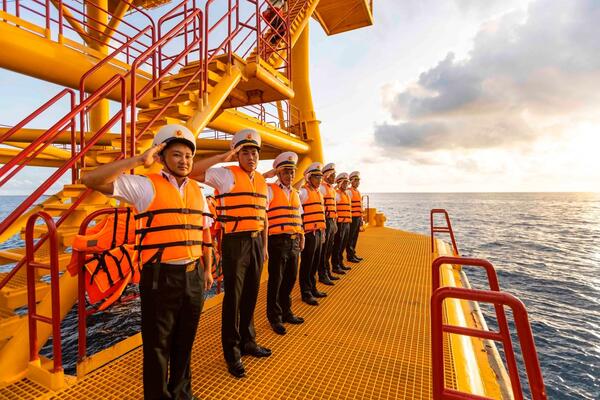 Xây dựng Đảng nơi canh giữ biển trời, thềm lục địa phía Nam của Tổ quốc